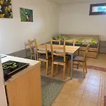 Vakantiehuis Soukromy Domecek Nad Sklepem U Dvou Zvirat Šatov
