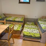 Soukromy Domecek Nad Sklepem U Dvou Zvirat بيت للعطل Šatov