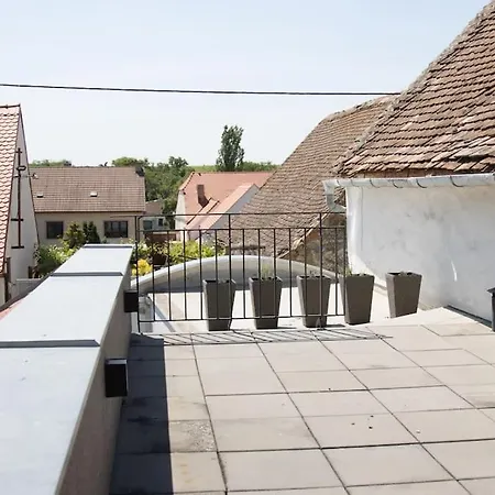 Soukromy Domecek Nad Sklepem U Dvou Zvirat Šatov