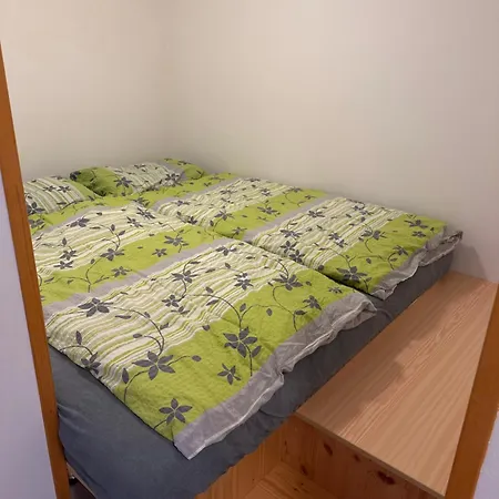 Soukromy Domecek Nad Sklepem U Dvou Zvirat