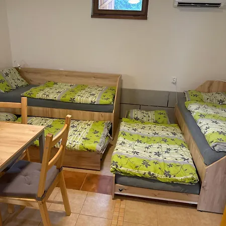 Soukromy Domecek Nad Sklepem U Dvou Zvirat Hébergement de vacances Šatov